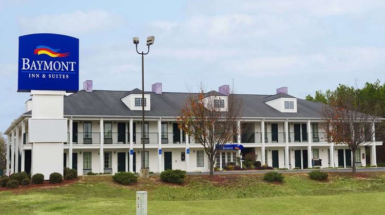 Baymont Inn & Suites Dublin Exterior