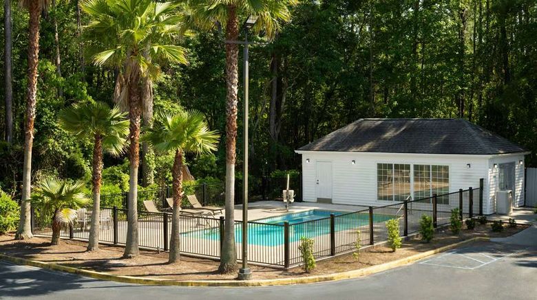 <b>Baymont Inn & Suites Kingsland Pool</b>. Images powered by <a href="https://iceportal.shijigroup.com/" title="IcePortal" target="_blank">IcePortal</a>.