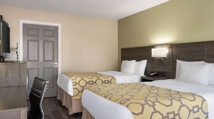 Baymont Inn & Suites Kingsland Room