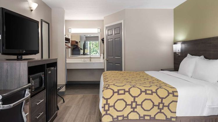Baymont Inn & Suites Kingsland Room