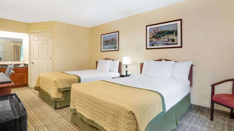<b>Baymont Inn & Suites Thomasville Room</b>. Images powered by <a href="https://iceportal.shijigroup.com/" title="IcePortal" target="_blank">IcePortal</a>.