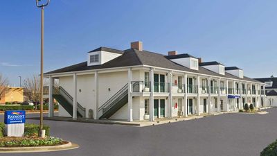 Baymont Inn & Suites Warner Robins
