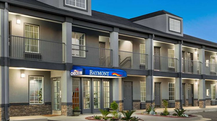 Baymont Inn & Suites Warner Robins Exterior