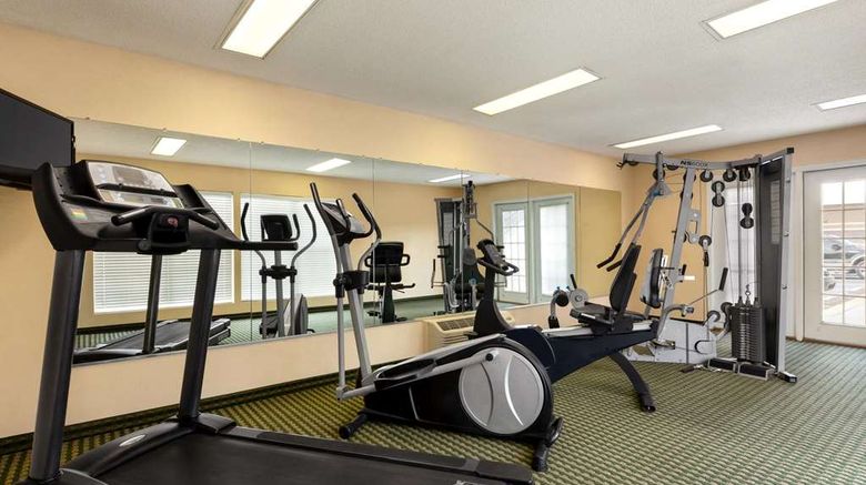 <b>Baymont Inn & Suites Warner Robins Health</b>. Images powered by <a href="https://iceportal.shijigroup.com/" title="IcePortal" target="_blank">IcePortal</a>.