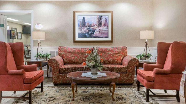 <b>Baymont Inn & Suites Waycross Lobby</b>. Images powered by <a href="https://iceportal.shijigroup.com/" title="IcePortal" target="_blank">IcePortal</a>.