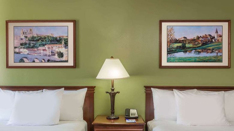 <b>Baymont Inn & Suites Waycross Room</b>. Images powered by <a href="https://iceportal.shijigroup.com/" title="IcePortal" target="_blank">IcePortal</a>.