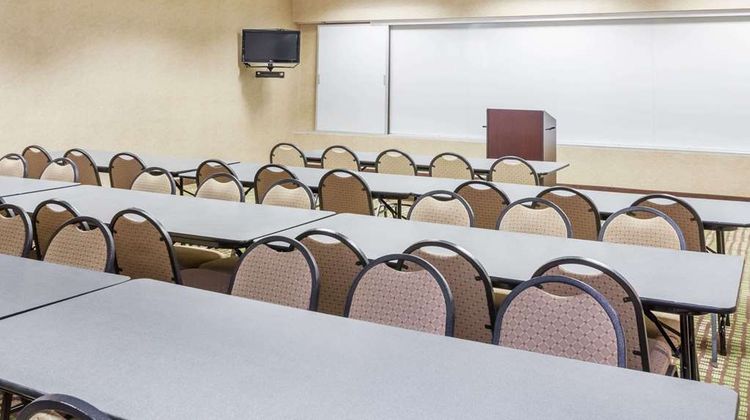Baymont Inn & Suites Elkhart Meeting