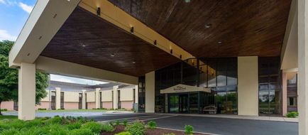 Baymont Inn & Suites Elkhart Exterior