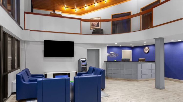 Baymont Inn & Suites Indianapolis South Lobby