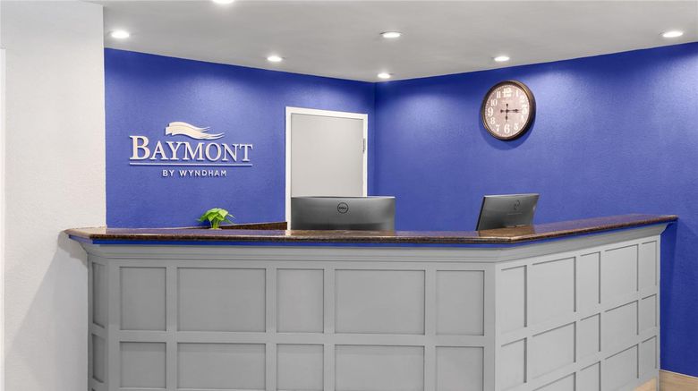 <b>Baymont Inn & Suites Indianapolis South Lobby</b>. Images powered by <a href="https://iceportal.shijigroup.com/" title="IcePortal" target="_blank">IcePortal</a>.