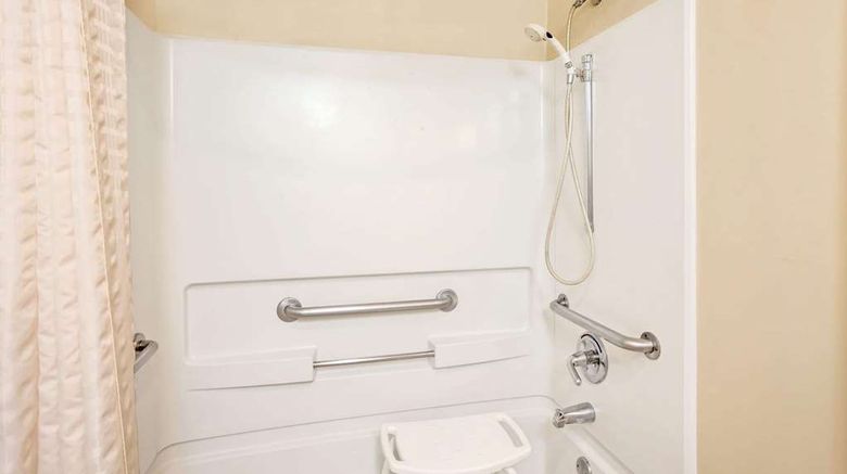 <b>Baymont Inn/Suites Louisville Arpt South Room</b>. Images powered by <a href="https://iceportal.shijigroup.com/" title="IcePortal" target="_blank">IcePortal</a>.