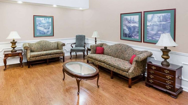 Baymont Inn & Suites Grenada Lobby
