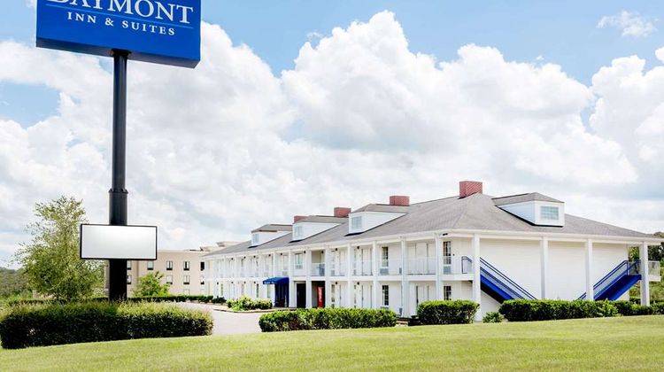 Baymont Inn & Suites Grenada Exterior