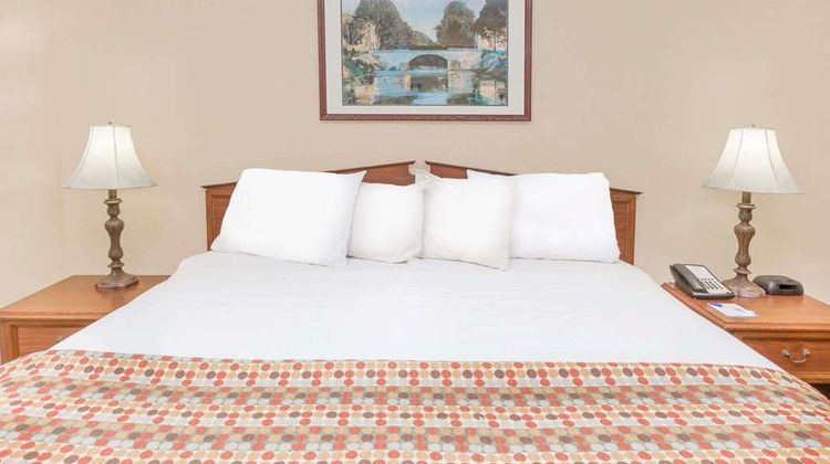 Baymont Inn & Suites Grenada Room
