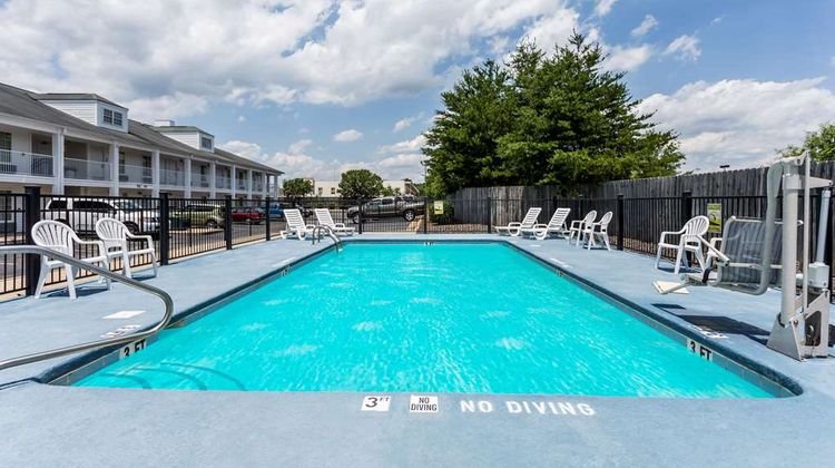 Baymont Inn & Suites Eden Pool
