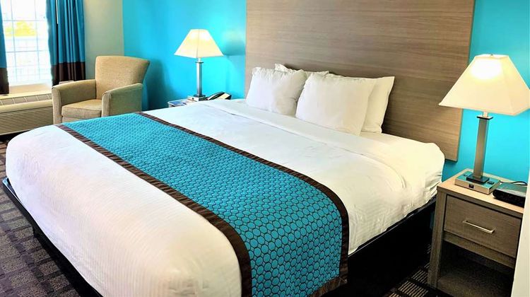 Baymont Inn & Suites Eden Room