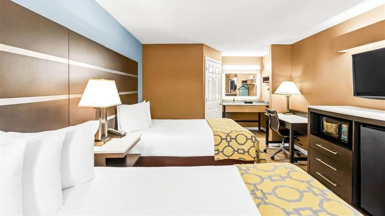Baymont Inn & Suites, Forest City Room