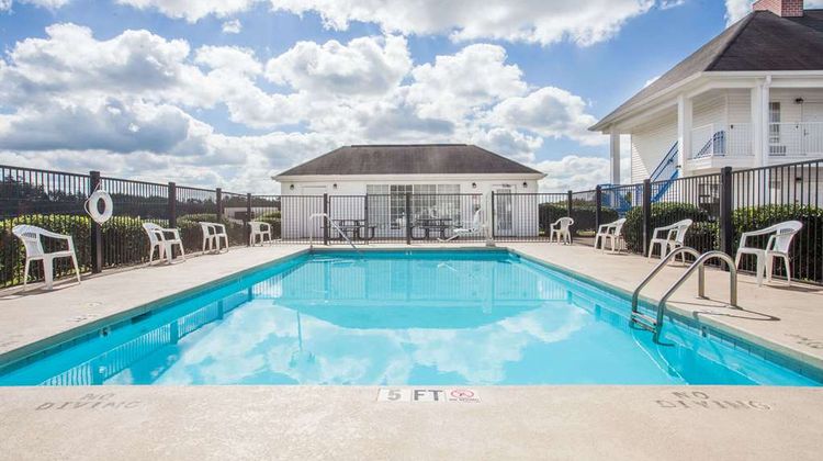 Baymont Inn & Suites, Hickory Pool