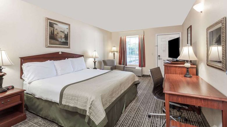 <b>Baymont Inn & Suites, Hickory Room</b>. Images powered by <a href="https://iceportal.shijigroup.com/" title="IcePortal" target="_blank">IcePortal</a>.