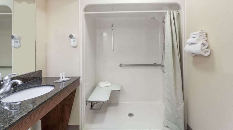 Baymont Inn & Suites, Hickory Room