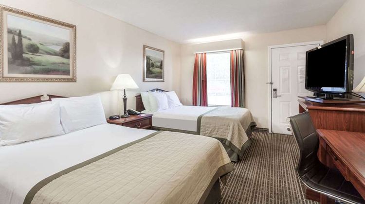 Baymont Inn & Suites, Hickory Room