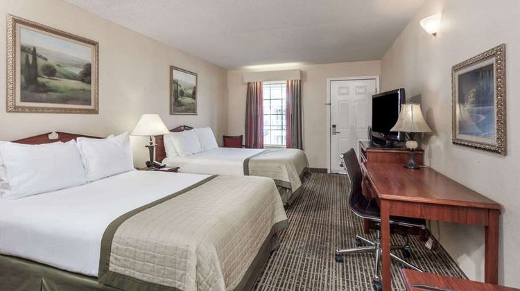 Baymont Inn & Suites, Hickory Room