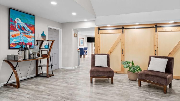 Baymont Inn & Suites Sanford Lobby
