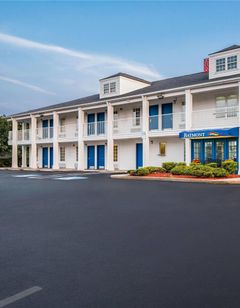 Baymont Inn & Suites Sanford