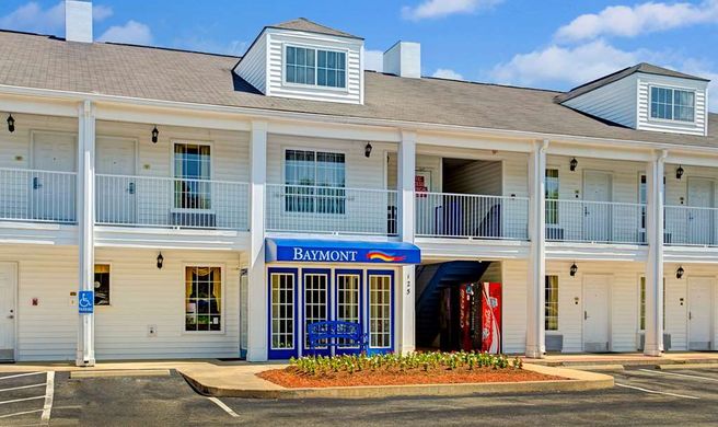Baymont Inn & Suites Smithfield Exterior