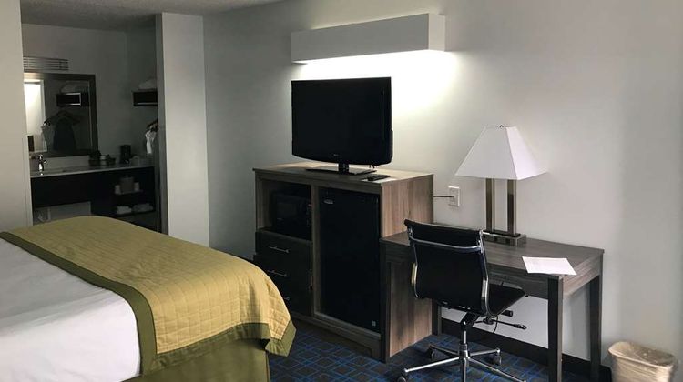 Baymont Inn & Suites Anderson Clemson Room