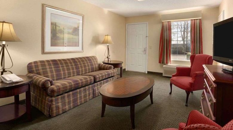 <b>Baymont Inn & Suites Gaffney Room</b>. Images powered by <a href="https://iceportal.shijigroup.com/" title="IcePortal" target="_blank">IcePortal</a>.