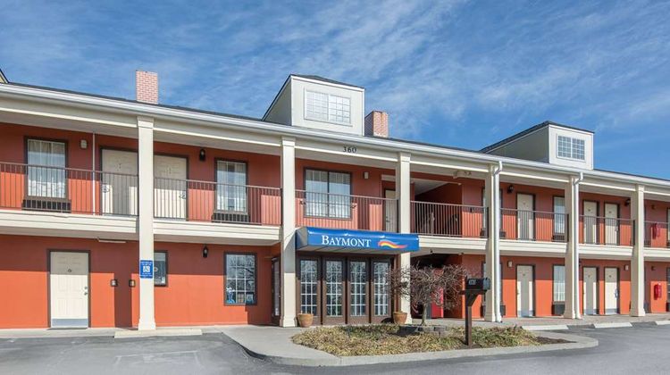 Baymont Inn & Suites Cleveland Exterior