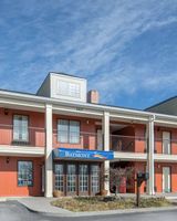 Baymont Inn & Suites Cleveland