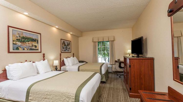 Baymont Inn & Suites Columbia/Maury Room