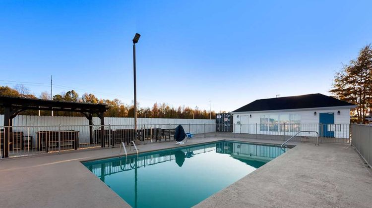 Howard Johnson Inn Jackson Pool