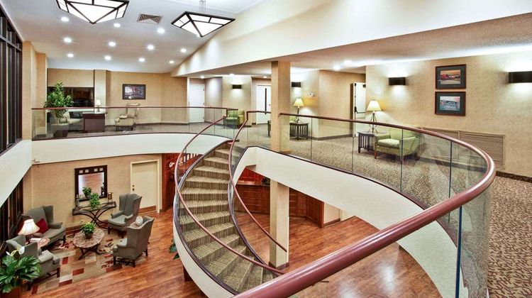 Baymont Inn & Suites Cedar Bluff Lobby