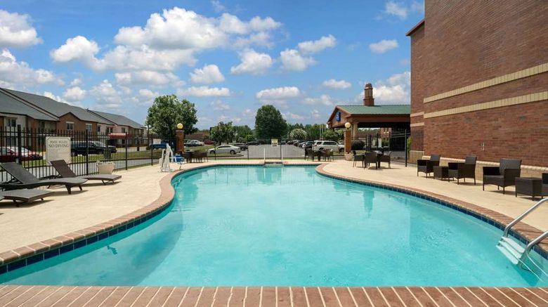 <b>Baymont Inn & Suites Cedar Bluff Pool</b>. Images powered by <a href="https://iceportal.shijigroup.com/" title="IcePortal" target="_blank">IcePortal</a>.