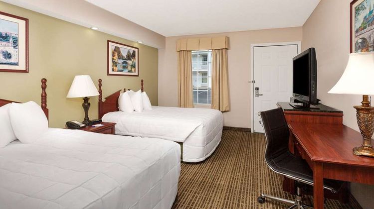 Baymont Inn & Suites, Tullahoma Room