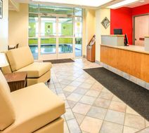 Super 8 Sault Ste. Marie Lobby