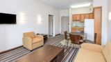 Super 8 Sault Ste. Marie Suite