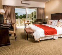 Howard Johnson Hotel & Convention Center Room
