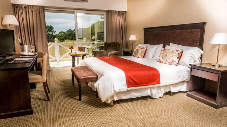 Howard Johnson Hotel & Convention Center Room