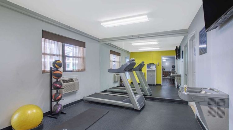Days Inn Elmsford Health