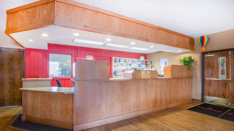 <b>Ramada Albuquerque Airport Lobby</b>. Images powered by <a href="https://iceportal.shijigroup.com/" title="IcePortal" target="_blank">IcePortal</a>.