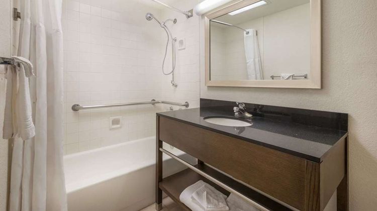 Ramada Albuquerque Airport Room
