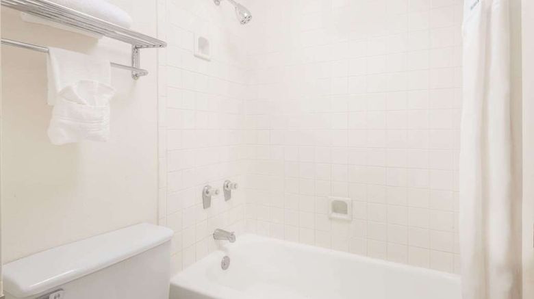 <b>Ramada Albuquerque Airport Room</b>. Images powered by <a href="https://iceportal.shijigroup.com/" title="IcePortal" target="_blank">IcePortal</a>.