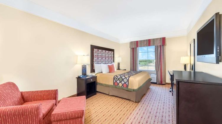 Super 8 Hidalgo/McAllen Area Room