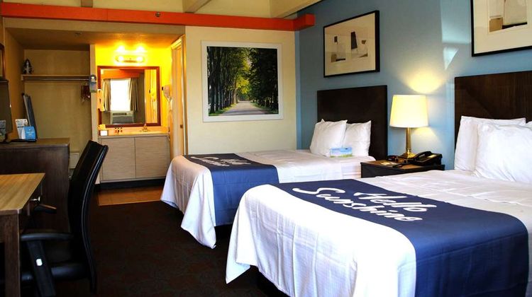 Days Inn Denver Downtown Room