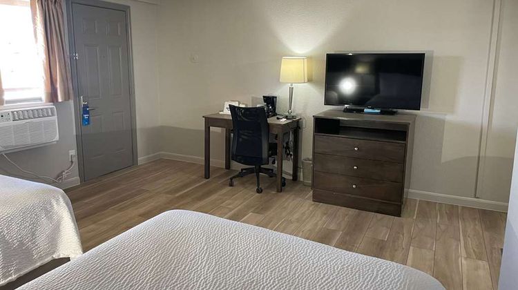 Days Inn Denver Downtown Room