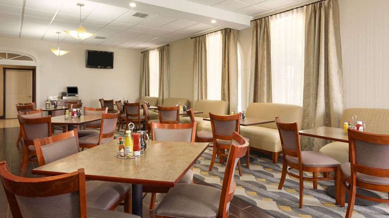 <b>Wyndham Garden Grand Rapids Airport Restaurant</b>. Images powered by <a href="https://iceportal.shijigroup.com/" title="IcePortal" target="_blank">IcePortal</a>.